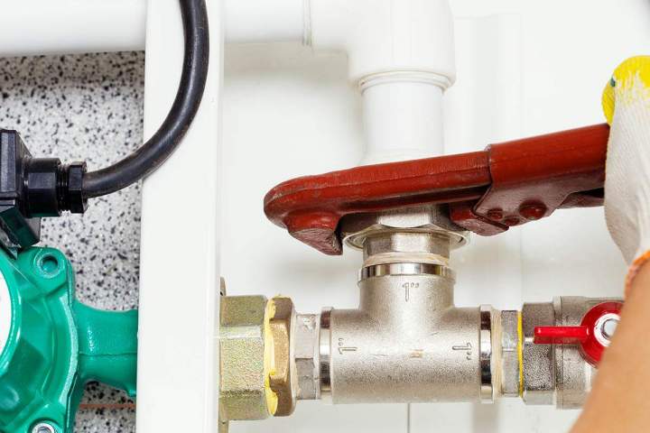 Les professionnels qu’il vous faut pour réparer votre chaudière